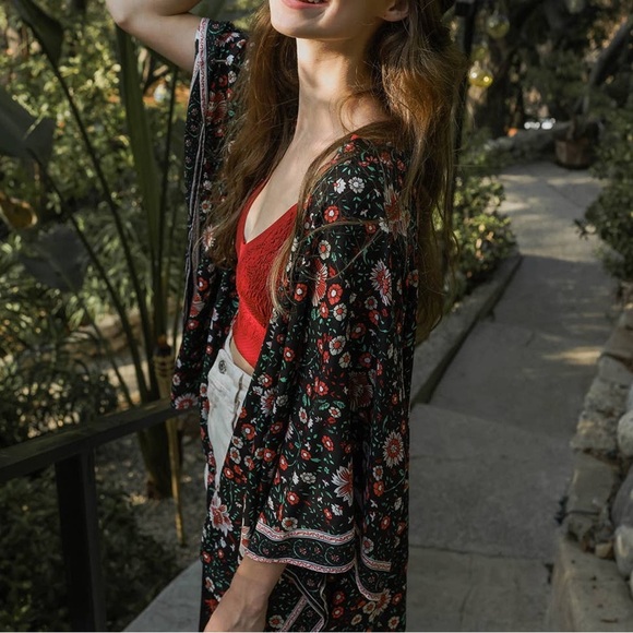 🌸🌺🌹 Kimono tie jacket coverup floral one size open breezy classic New black Red - Picture 2 of 2